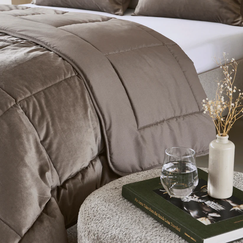 Taupe_7_ba58cede-8be9-46d9-ae35-3e47d95eb107