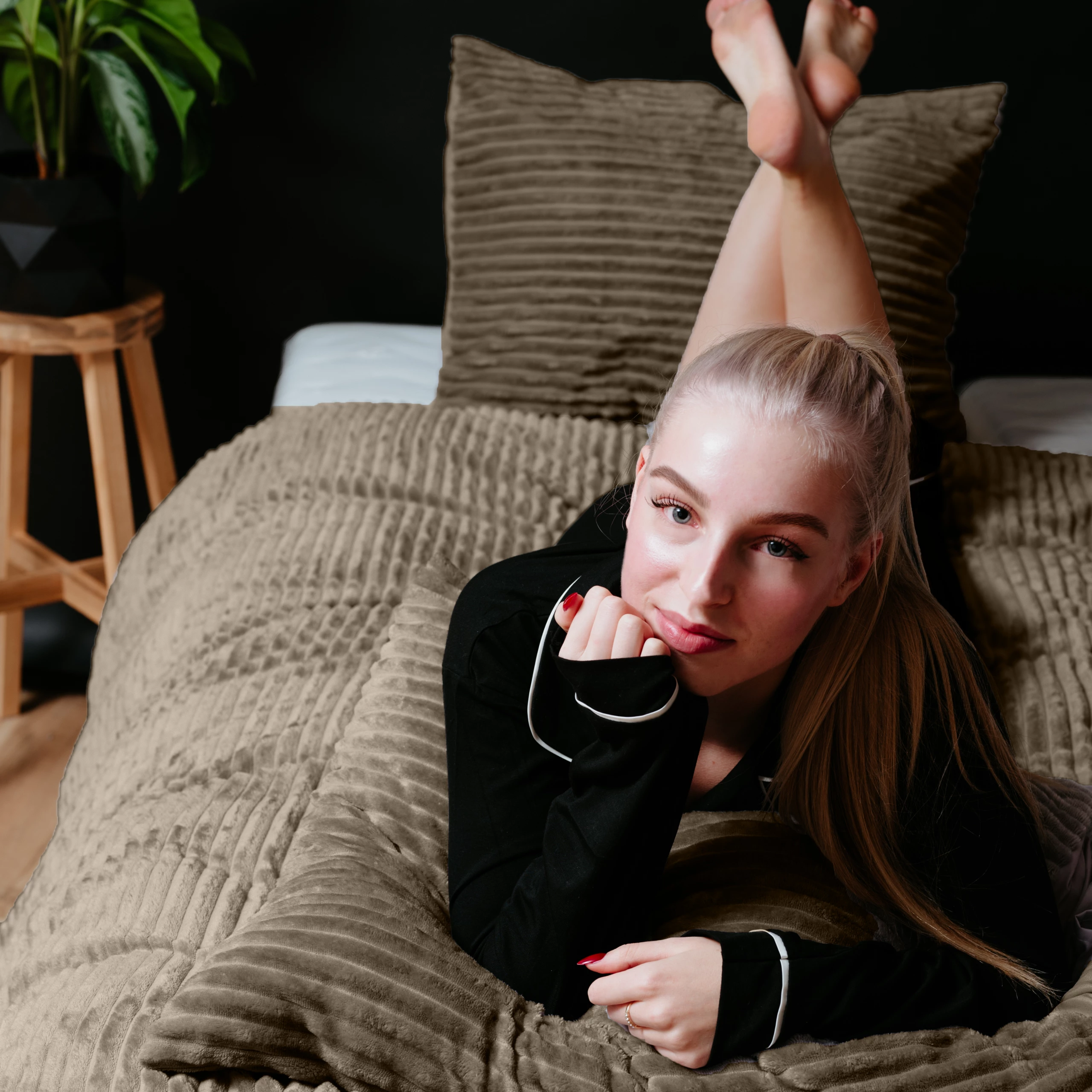 rib_teddy_taupe_2_2560px