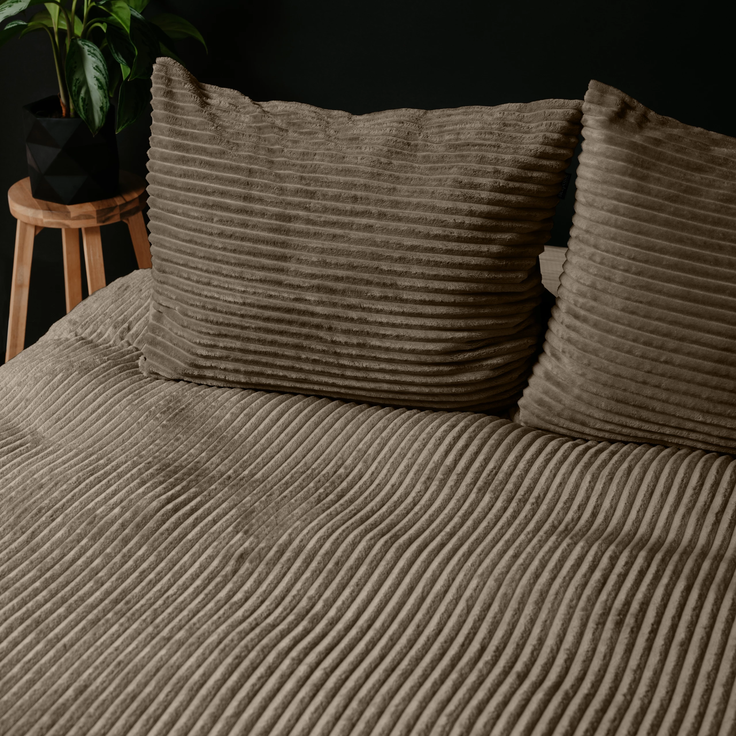 rib_teddy_taupe_3_2560px
