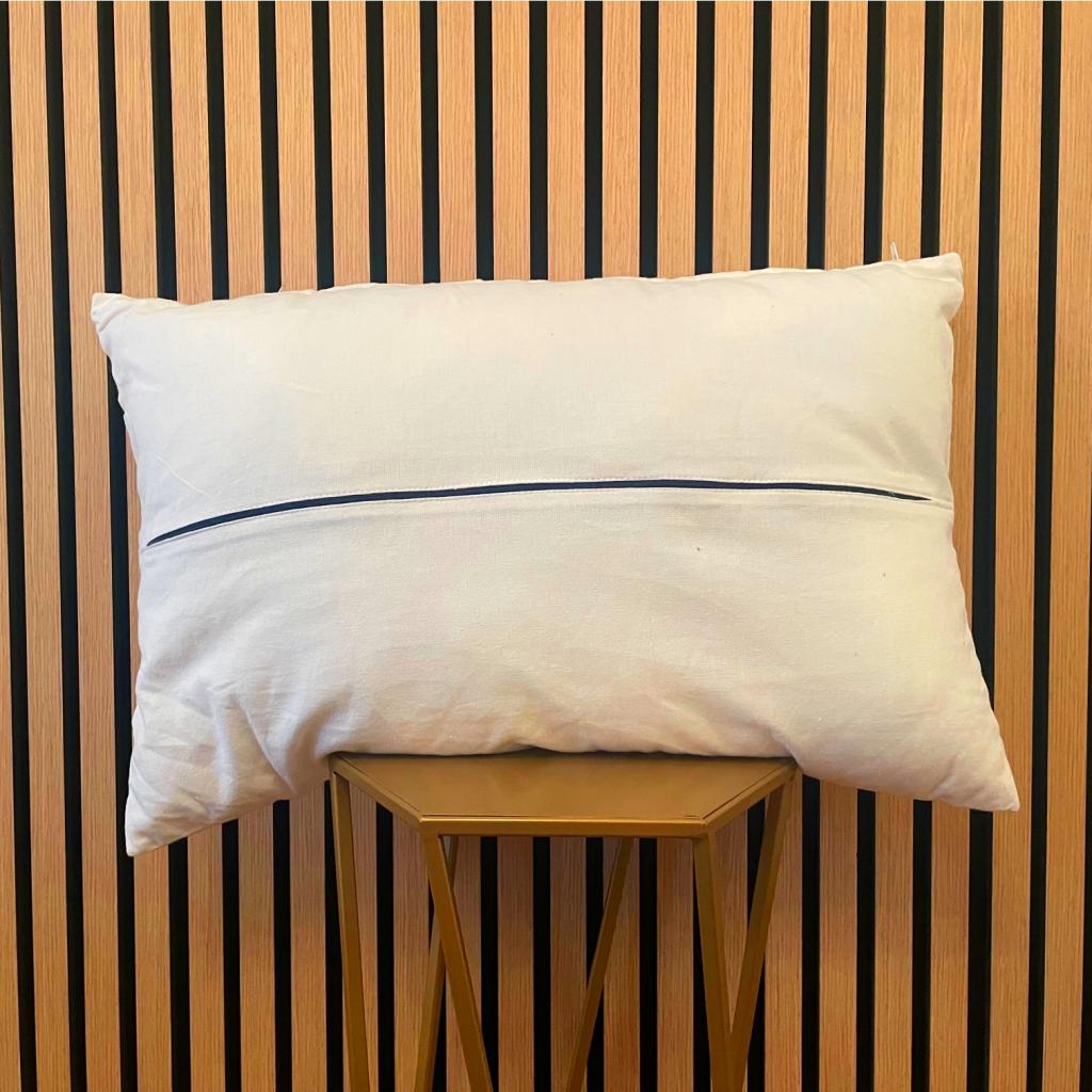 OKRASNA BLAZINA WHITE WITH BLUE STRIPE