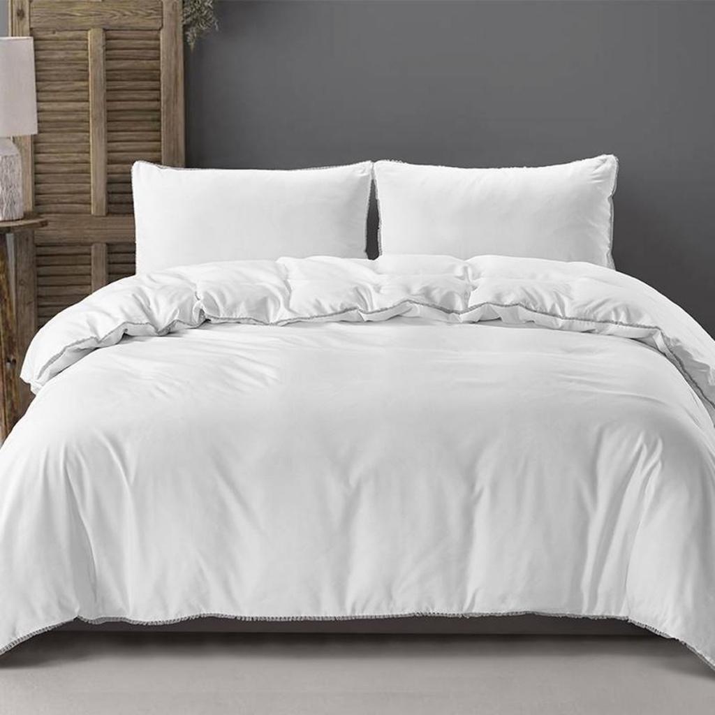 POSTELJNINA BALL FRINGE WHITE