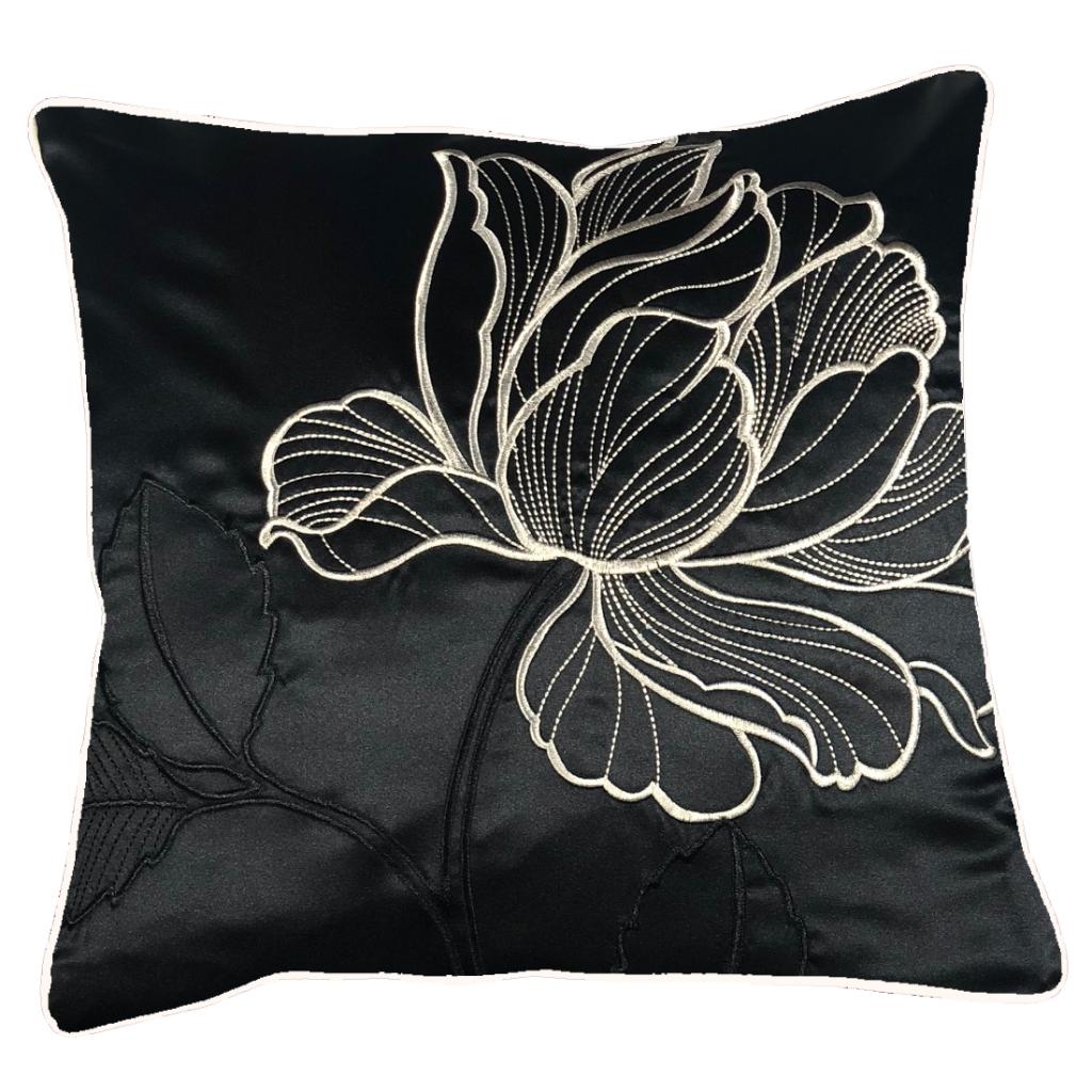 OKRASNA PREVLEKA ZA BLAZINO  PANORAMIC FLOWERS ČRNA 40/45X40/45