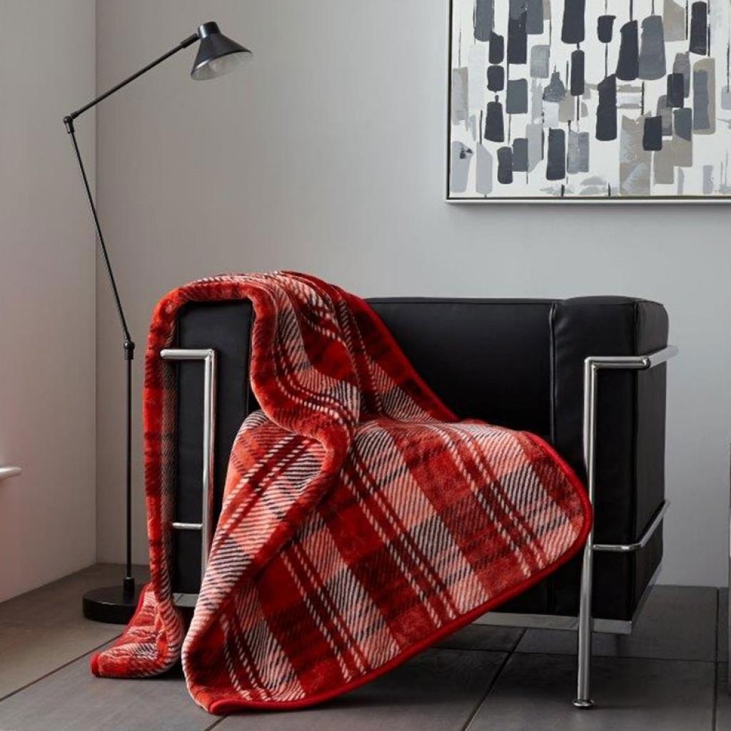 MEHKA ODEJA TARTAN RDEČA