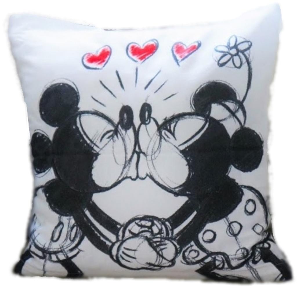 OKRASNA BLAZINA MICKEY&MINNIE KISS