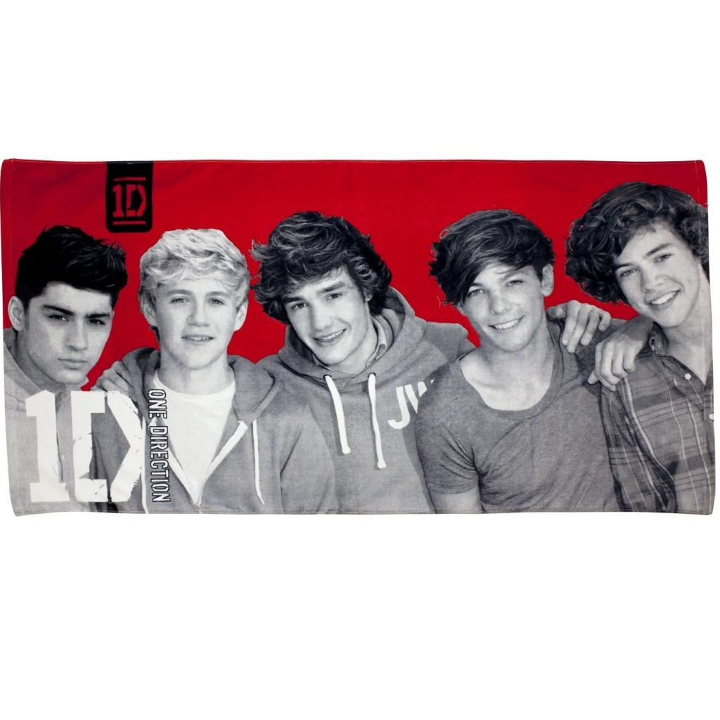 BRISAČA ZA NA PLAŽO ONE DIRECTION HEARTTHROB 70X140