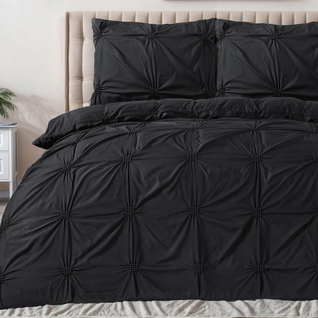 POSTELJNINA PUNCH PINTUCK BLACK 